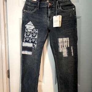 Tommy Bahama Slim BF Jeans Size 28, Mid Shore Wash, Unique Patches